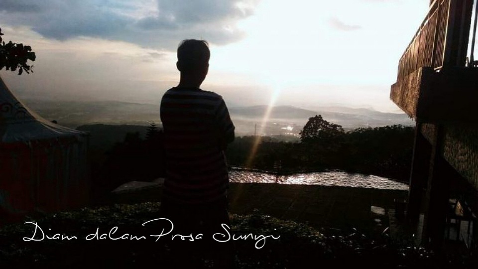 Diam dalam Prosa Sunyi