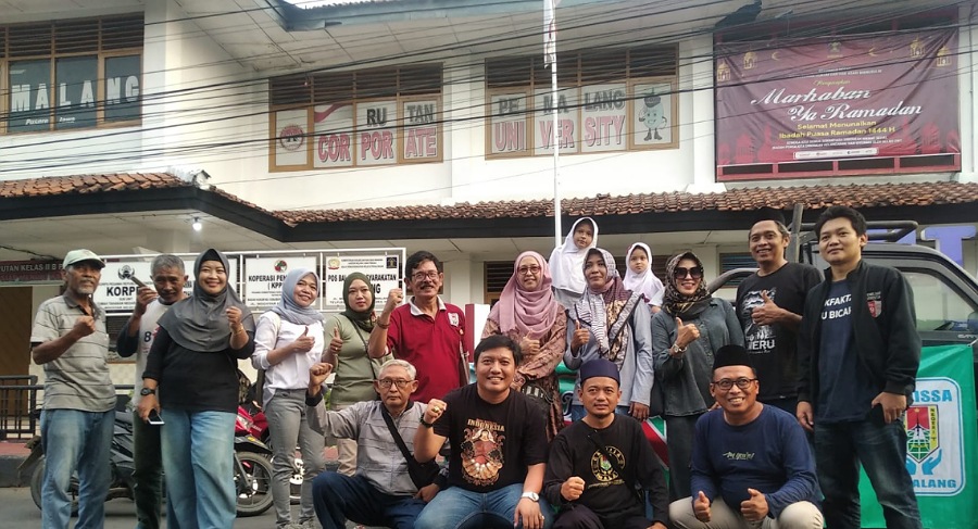 Bulan Penuh Berkah, Gannisa Bagi-bagi Takjil ke WBP dan Sekitar Rutan Pemalang