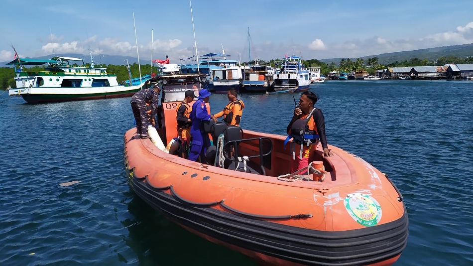 TIM SAR Cari Seorang Nelayan yang Belum Kembali di Perairan Pulau Besar Maumere