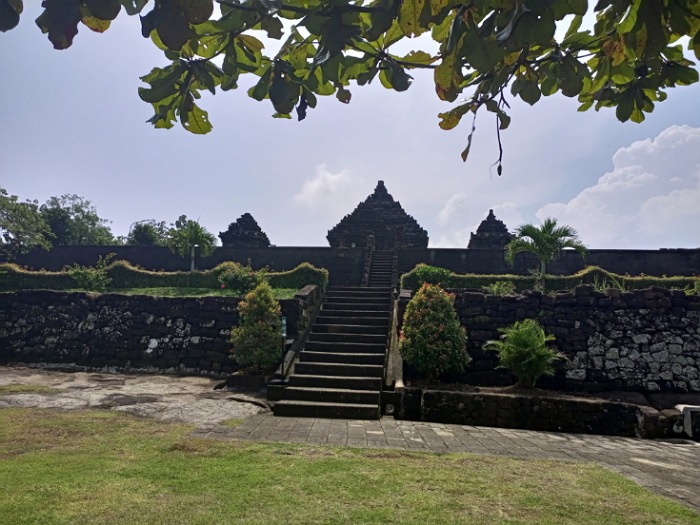 Candi Ijo, Kemegahan Peradaban dalam Eksotisme Bentang Alam 5