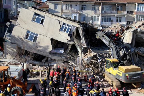 Gempa Dahsyat di Turki dan Suriah, Ribuan Orang Tewas